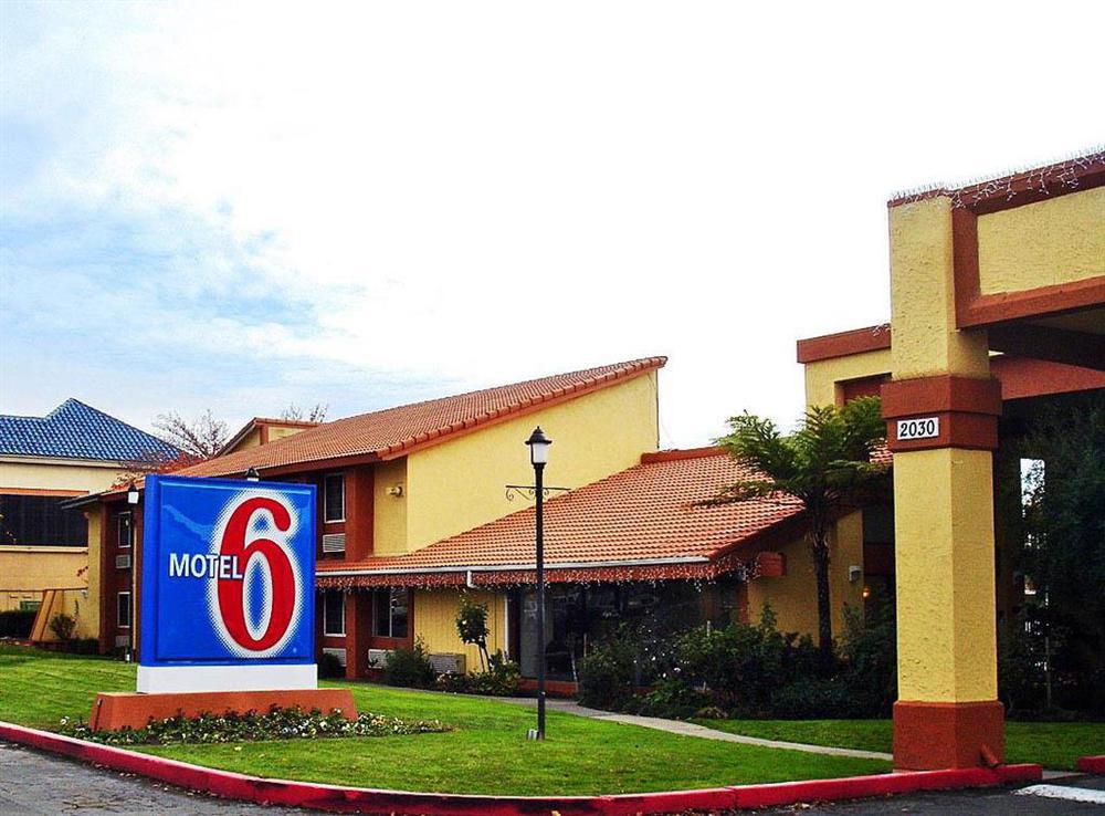 Motel 6 Cal Expo Sacramento McClellan Exterior photo